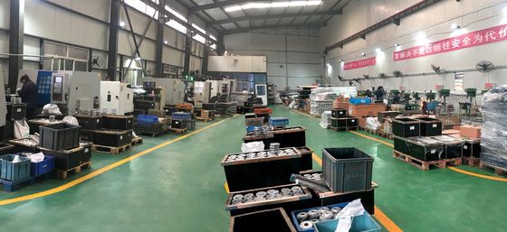 قالب تزریق پلاستیک سفارشی OEM CNC با عمر قالب ۲۵۰۰۰۰-۳۰۰۰۰۰ شات برای مواد پلاستیکی پلی کربنات